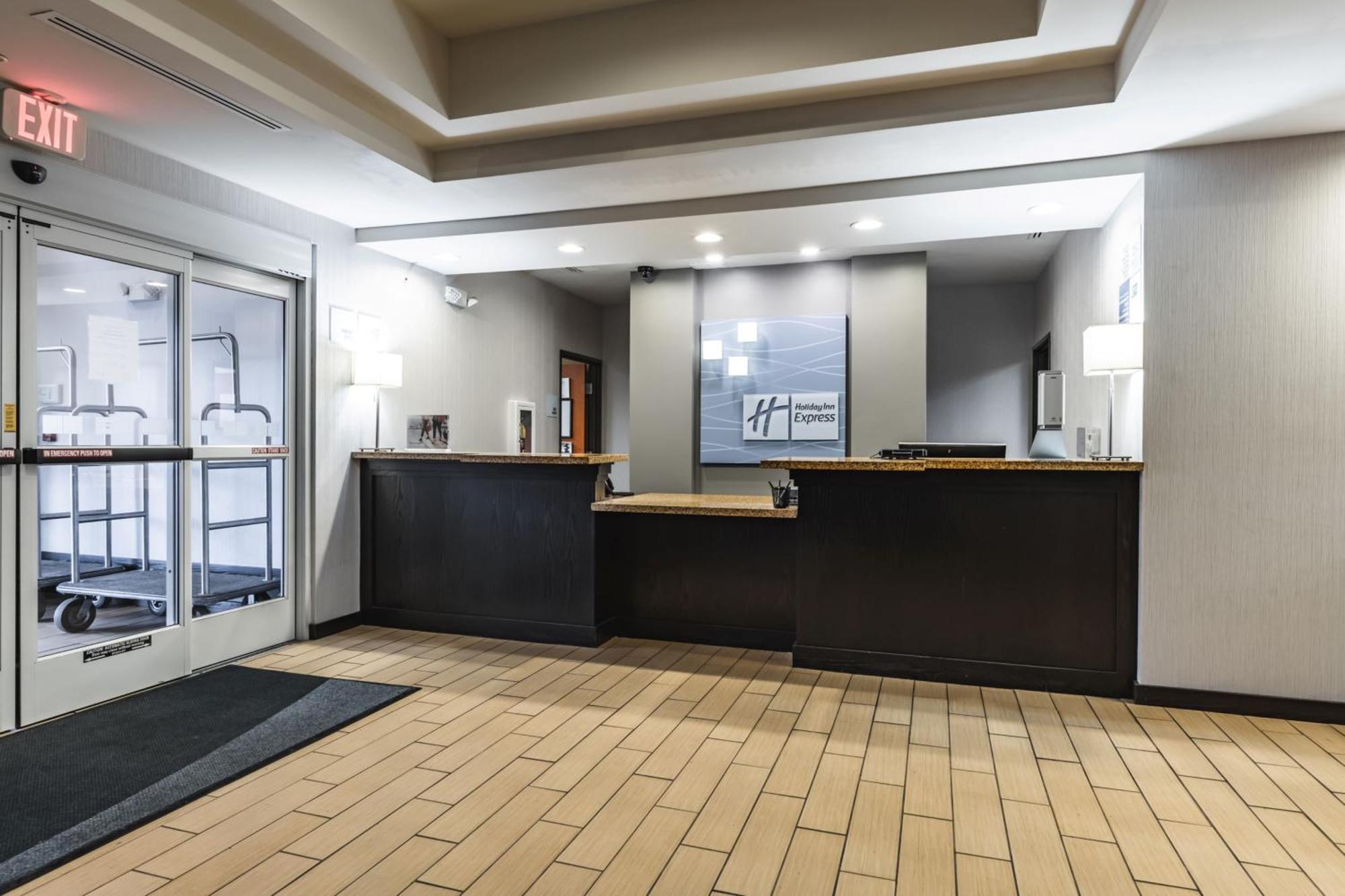 Holiday Inn Express & Suites Ironton By Ihg Exterior photo